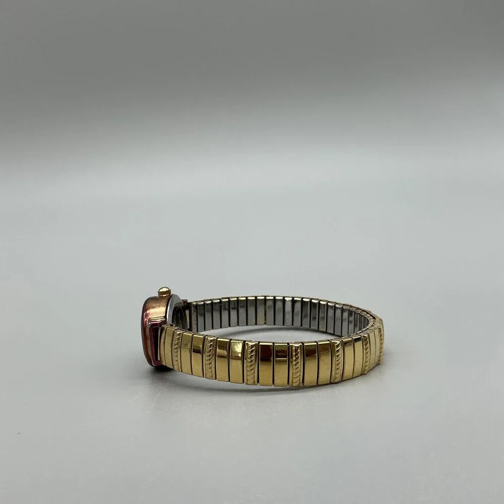 WINCCI Womens Watch 18mm MOP Oval Dial Gold Tone Expansion Bracelet New Battery